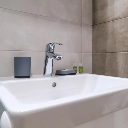 Апартаменты Modern 1-bedroom With Free Parking Пловдив