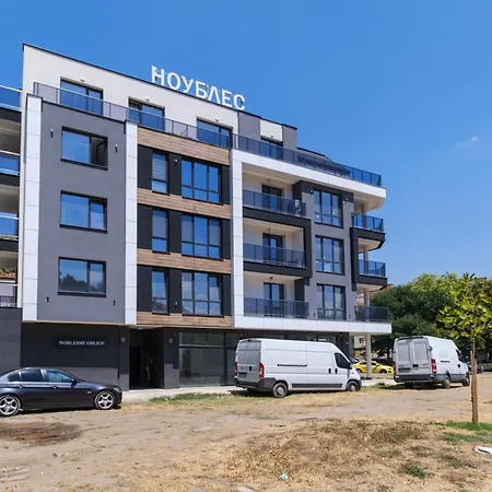 Modern 1-bedroom With Free Parking アパート