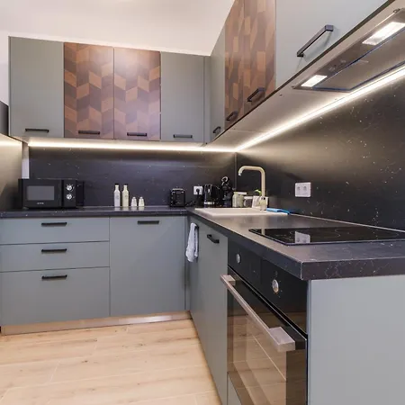 Апартамент Modern 1-bedroom With Free Parking Пловдив