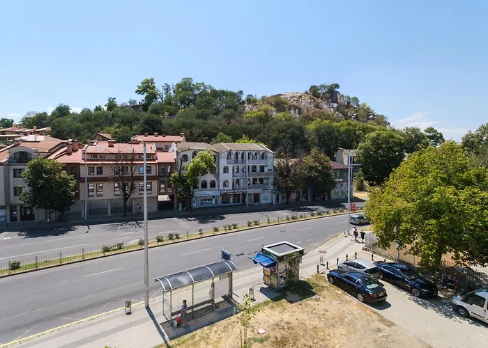 Apartment Modern 1-bedroom With Free Parking *